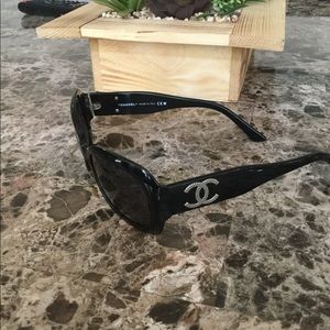 Sunglasses size OS,Chanel